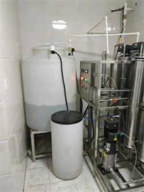 0.5噸反滲透設備安裝完畢